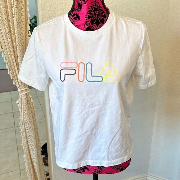 Ladies FILA White Short Sleeve Tee - Size Small - Picture 1 of 4